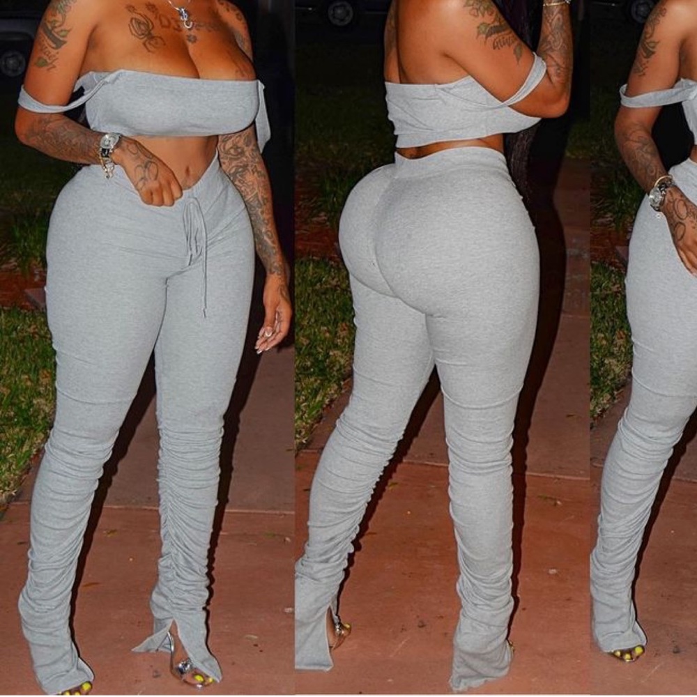 Signature V bottom gray stacked pants